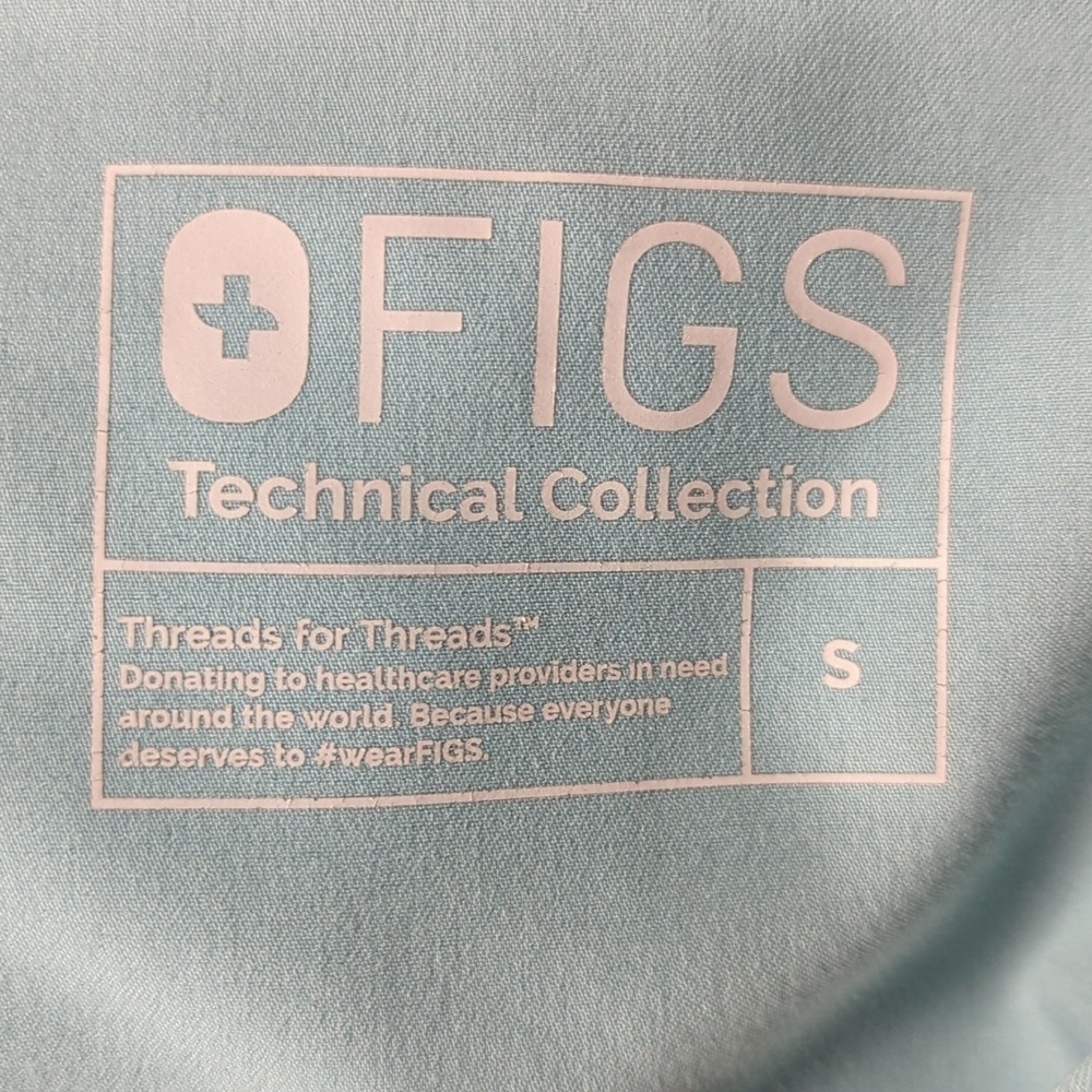 Figs Technical Collection Scrub Top - Picture 9 of 11
